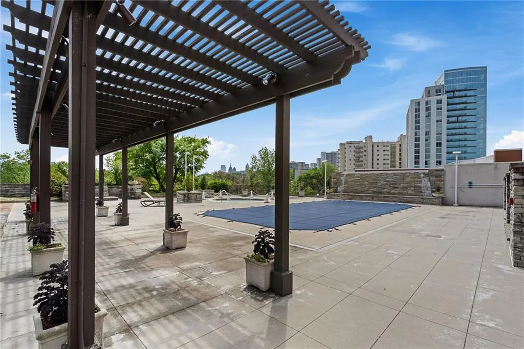 2233 Peachtree Road Ne Unit 503, Atlanta, Georgia 30309, 2 Bedrooms Bedrooms, ,2 BathroomsBathrooms,Residential,For Sale,2233 Peachtree Road Ne Unit 503,7663520
