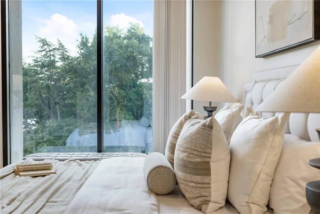 2233 Peachtree Road Ne Unit 503, Atlanta, Georgia 30309, 2 Bedrooms Bedrooms, ,2 BathroomsBathrooms,Residential,For Sale,2233 Peachtree Road Ne Unit 503,7663520