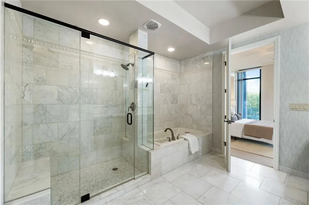 2233 Peachtree Road Ne Unit 503, Atlanta, Georgia 30309, 2 Bedrooms Bedrooms, ,2 BathroomsBathrooms,Residential,For Sale,2233 Peachtree Road Ne Unit 503,7663520