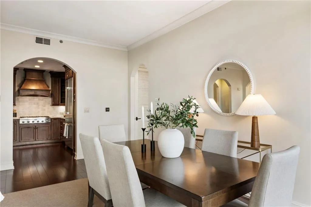 2233 Peachtree Road Ne Unit 503, Atlanta, Georgia 30309, 2 Bedrooms Bedrooms, ,2 BathroomsBathrooms,Residential,For Sale,2233 Peachtree Road Ne Unit 503,7663520