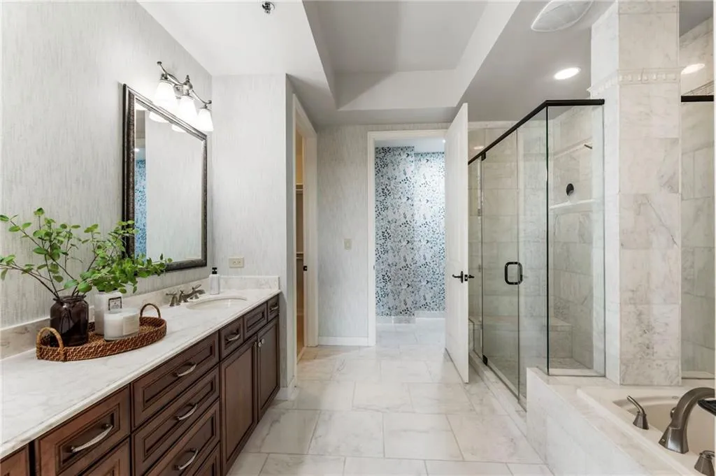 2233 Peachtree Road Ne Unit 503, Atlanta, Georgia 30309, 2 Bedrooms Bedrooms, ,2 BathroomsBathrooms,Residential,For Sale,2233 Peachtree Road Ne Unit 503,7663520