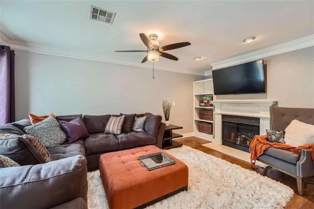 303 Masons Creek Circle, Sandy Springs, Georgia 30350, 3 Bedrooms Bedrooms, ,2 BathroomsBathrooms,Residential,Sold,303 Masons Creek Circle,7420850