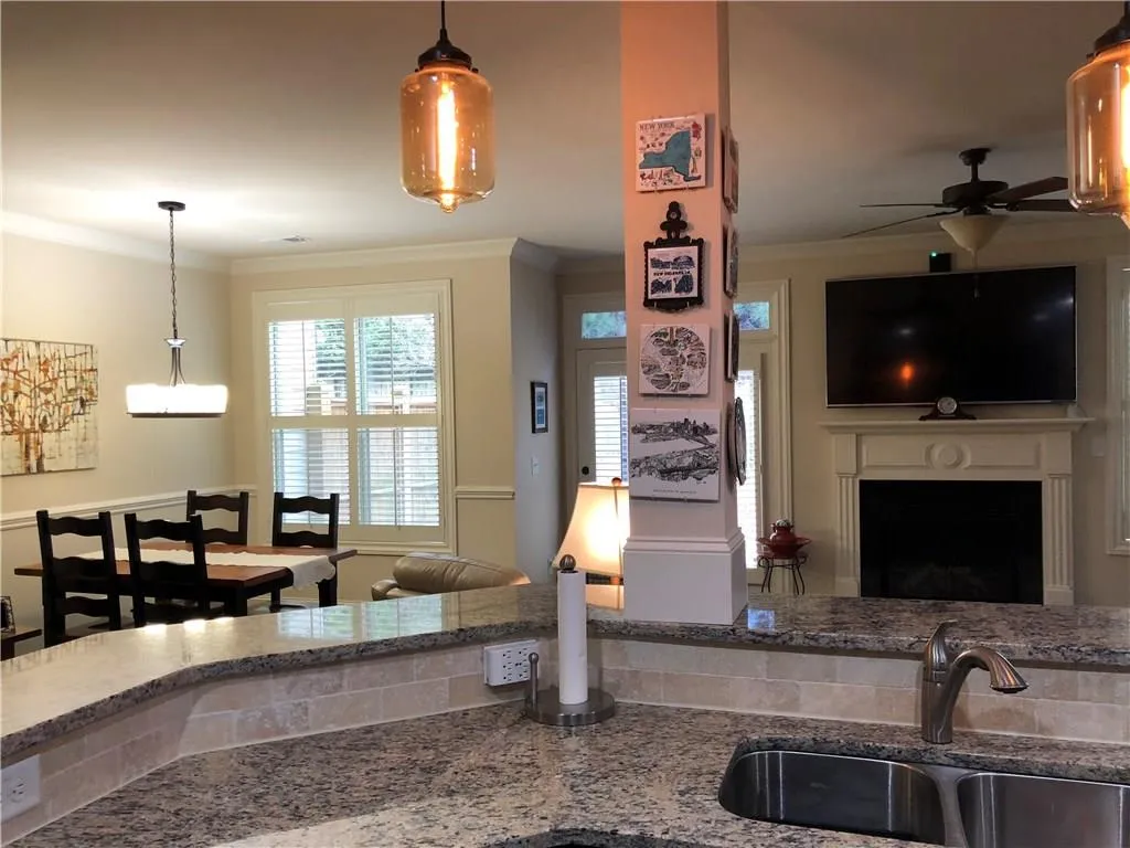 7520 Glisten Avenue Unit 315, Atlanta, Georgia 30328, 3 Bedrooms Bedrooms, ,2 BathroomsBathrooms,Residential,Sold,7520 Glisten Avenue Unit 315,5968330
