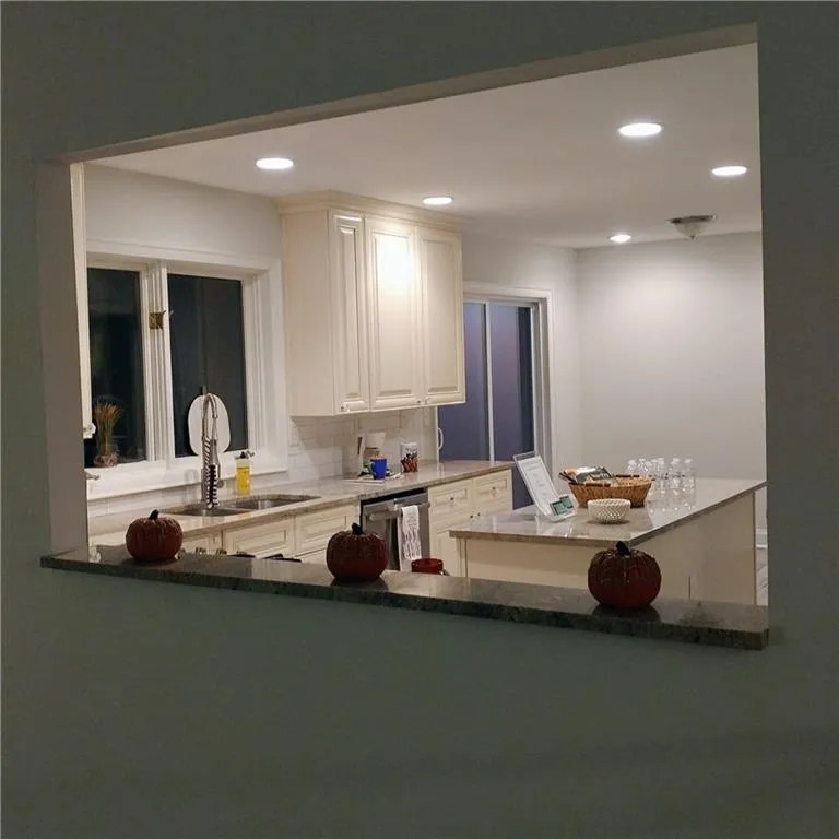 260 Drummen Court, Sandy Springs, Georgia 30328, 5 Bedrooms Bedrooms, ,3 BathroomsBathrooms,Residential,Sold,260 Drummen Court,5923130