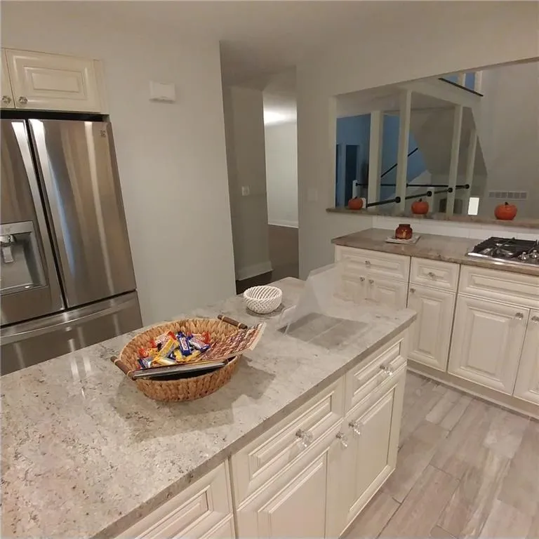 260 Drummen Court, Sandy Springs, Georgia 30328, 5 Bedrooms Bedrooms, ,3 BathroomsBathrooms,Residential,Sold,260 Drummen Court,5923130