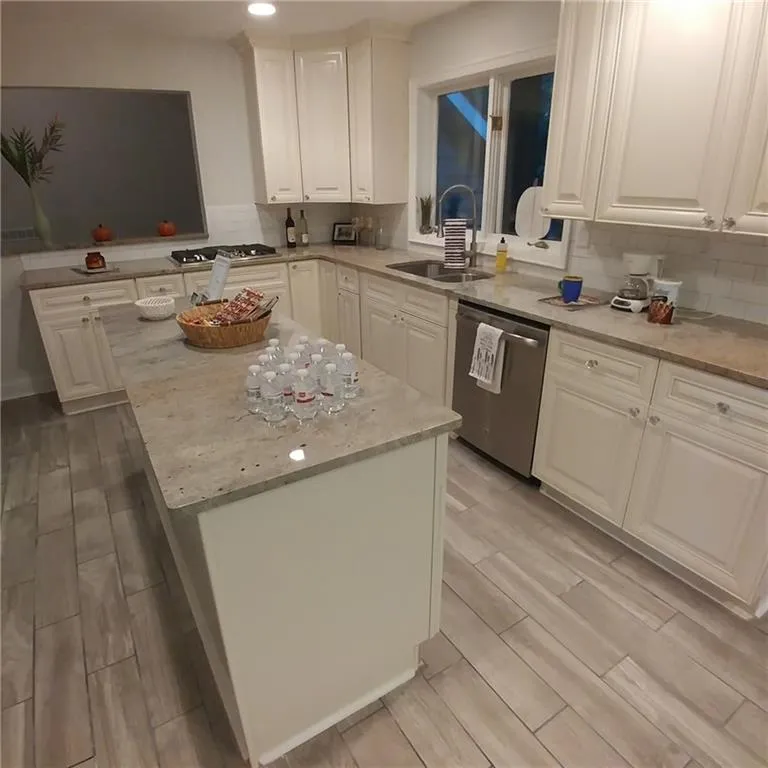 260 Drummen Court, Sandy Springs, Georgia 30328, 5 Bedrooms Bedrooms, ,3 BathroomsBathrooms,Residential,Sold,260 Drummen Court,5923130