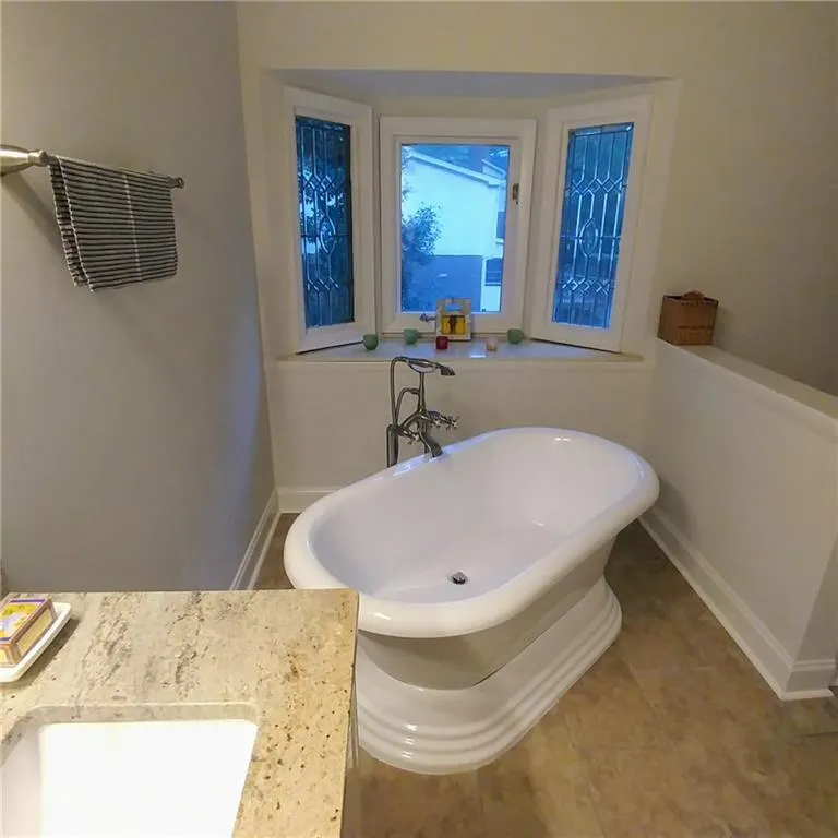 260 Drummen Court, Sandy Springs, Georgia 30328, 5 Bedrooms Bedrooms, ,3 BathroomsBathrooms,Residential,Sold,260 Drummen Court,5923130