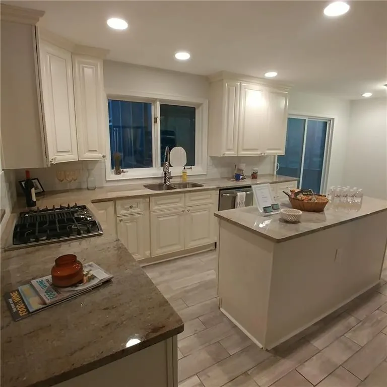 260 Drummen Court, Sandy Springs, Georgia 30328, 5 Bedrooms Bedrooms, ,3 BathroomsBathrooms,Residential,Sold,260 Drummen Court,5923130