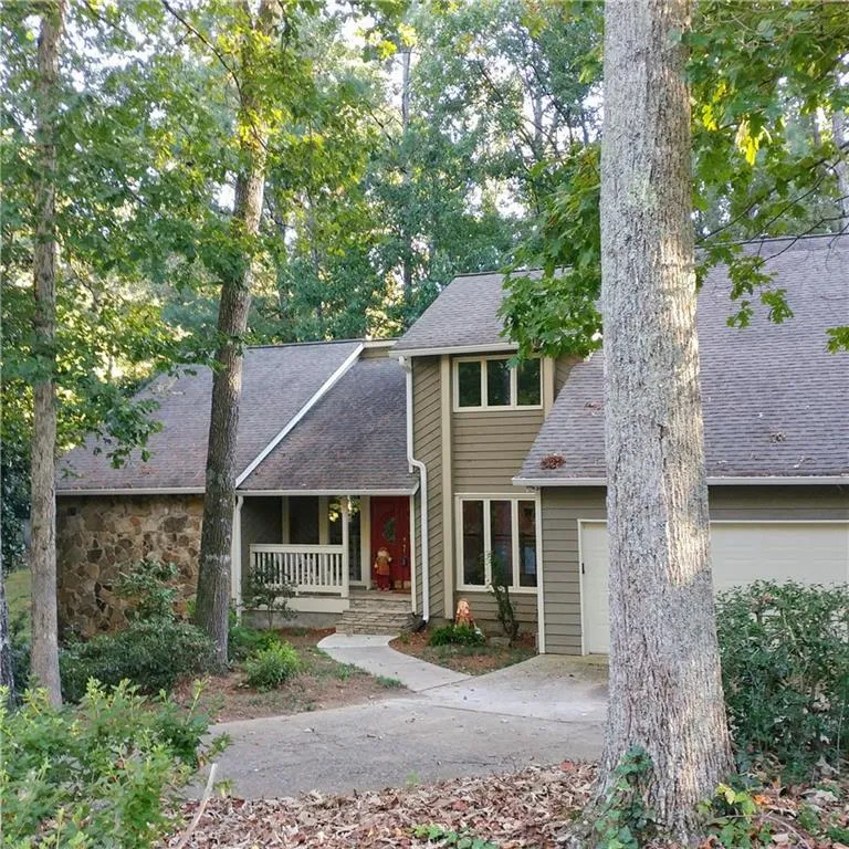 260 Drummen Court, Sandy Springs, Georgia 30328, 5 Bedrooms Bedrooms, ,3 BathroomsBathrooms,Residential,Sold,260 Drummen Court,5923130