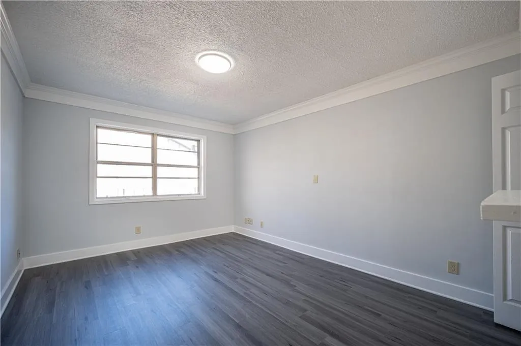 6851 Roswell Road Ne Unit K24, Sandy Springs, Georgia 30328, 3 Bedrooms Bedrooms, ,2 BathroomsBathrooms,Residential,Sold,6851 Roswell Road Ne Unit K24,6979810