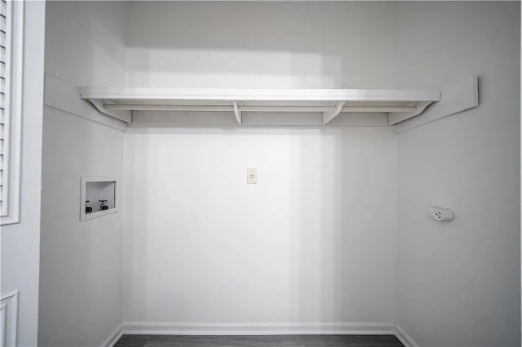 6851 Roswell Road Ne Unit K24, Sandy Springs, Georgia 30328, 3 Bedrooms Bedrooms, ,2 BathroomsBathrooms,Residential,Sold,6851 Roswell Road Ne Unit K24,6979810