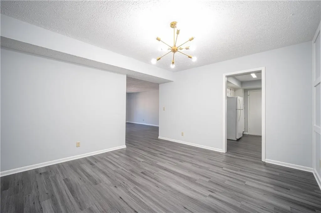 6851 Roswell Road Ne Unit K24, Sandy Springs, Georgia 30328, 3 Bedrooms Bedrooms, ,2 BathroomsBathrooms,Residential,Sold,6851 Roswell Road Ne Unit K24,6979810