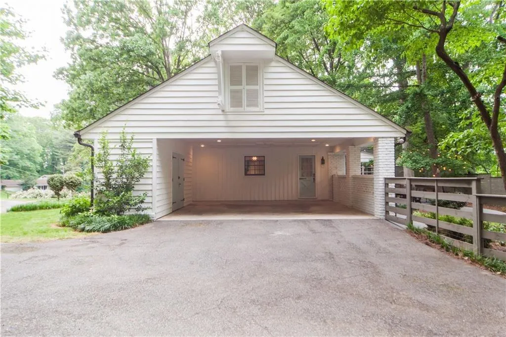 6645 Williamson Drive, Atlanta, Georgia 30328, 4 Bedrooms Bedrooms, ,3 BathroomsBathrooms,Residential,Sold,6645 Williamson Drive,6818587