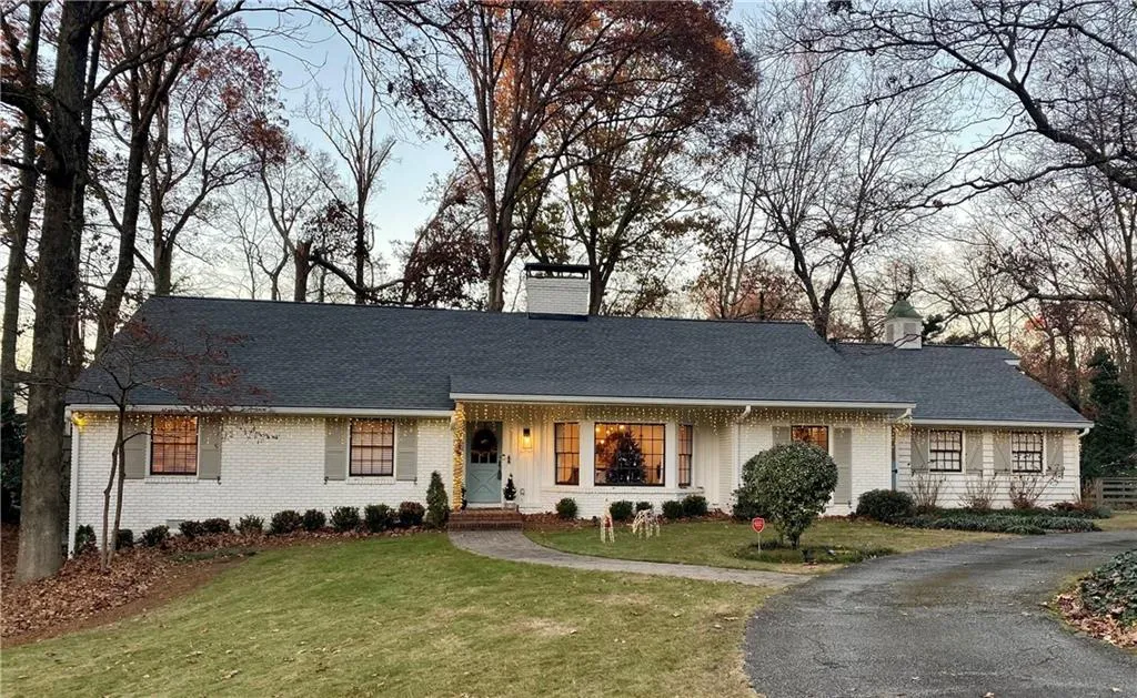 6645 Williamson Drive, Atlanta, Georgia 30328, 4 Bedrooms Bedrooms, ,3 BathroomsBathrooms,Residential,Sold,6645 Williamson Drive,6818587