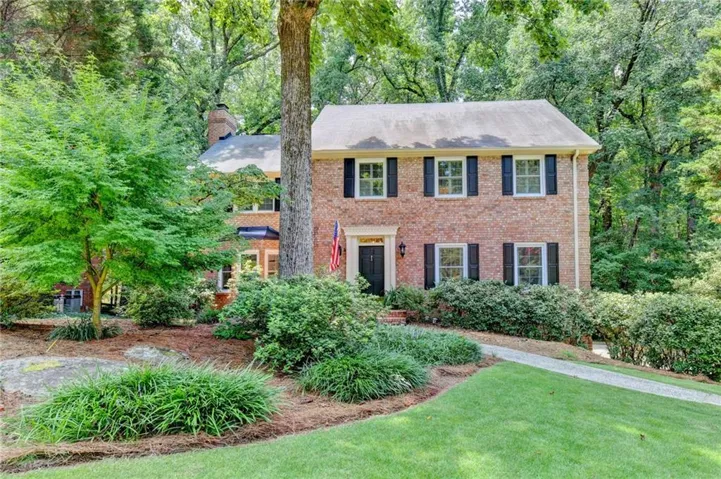 Character-filled brick on quiet cul-de-sac