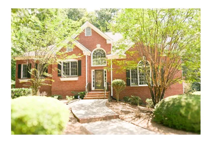 3885 Waterford Drive, Suwanee, Georgia 30024