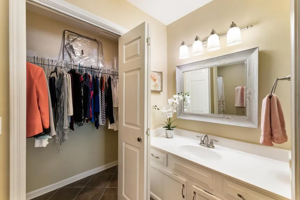 312 Hollyfax Circle, Atlanta, Georgia 30328, 2 Bedrooms Bedrooms, ,2 BathroomsBathrooms,Residential,Sold,312 Hollyfax Circle,6863128 312 Hollyfax Circle, Atlanta, Georgia 30328, 2 Bedrooms Bedrooms, ,2 BathroomsBathrooms,Residential,Sold,312 Hollyfax Circle,6863128