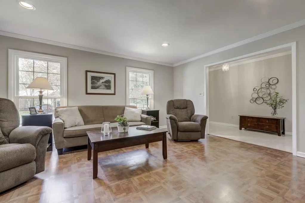 520 The North Chace, Atlanta, Georgia 30328, 3 Bedrooms Bedrooms, ,2 BathroomsBathrooms,Residential,Sold,520 The North Chace,6526420