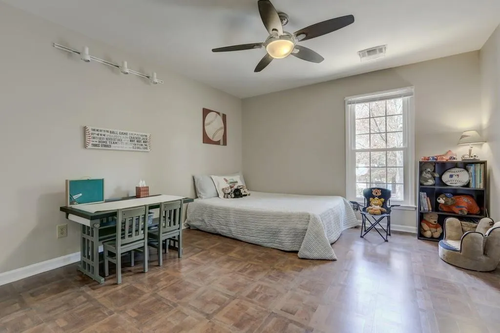 520 The North Chace, Atlanta, Georgia 30328, 3 Bedrooms Bedrooms, ,2 BathroomsBathrooms,Residential,Sold,520 The North Chace,6526420