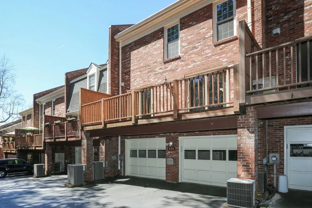 520 The North Chace, Atlanta, Georgia 30328, 3 Bedrooms Bedrooms, ,2 BathroomsBathrooms,Residential,Sold,520 The North Chace,6526420