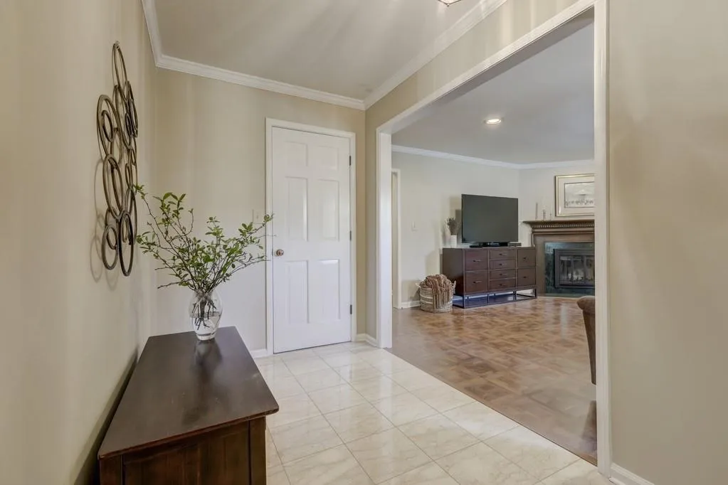 520 The North Chace, Atlanta, Georgia 30328, 3 Bedrooms Bedrooms, ,2 BathroomsBathrooms,Residential,Sold,520 The North Chace,6526420