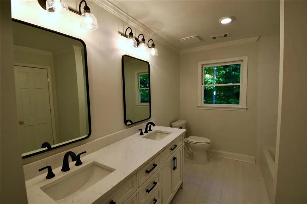 5000 Willow Bluff Drive, Atlanta, Georgia 30350, 7 Bedrooms Bedrooms, ,4 BathroomsBathrooms,Residential,Sold,5000 Willow Bluff Drive,7211084