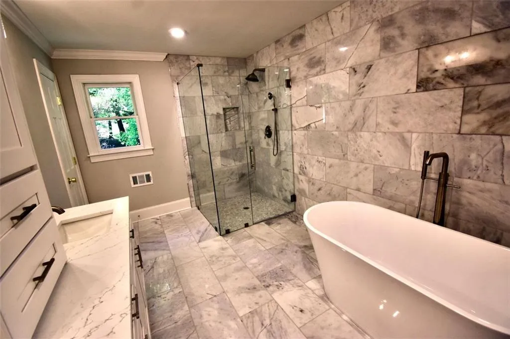 5000 Willow Bluff Drive, Atlanta, Georgia 30350, 7 Bedrooms Bedrooms, ,4 BathroomsBathrooms,Residential,Sold,5000 Willow Bluff Drive,7211084