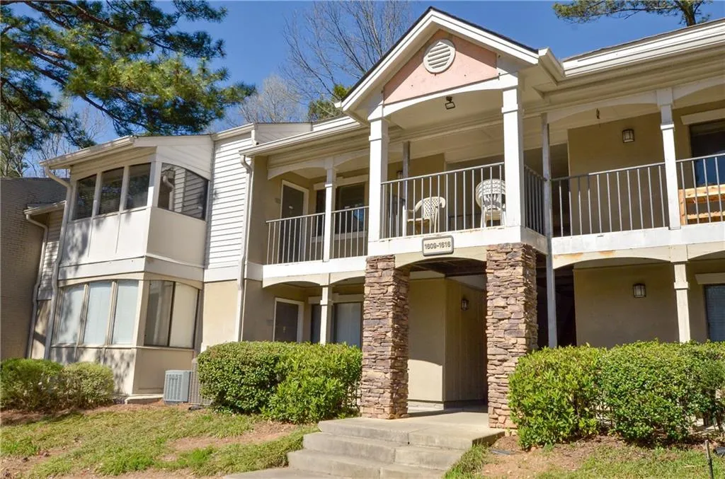 1609 Wingate Way, Sandy Springs, Georgia 30350, 2 Bedrooms Bedrooms, ,2 BathroomsBathrooms,Residential,Sold,1609 Wingate Way,7188443