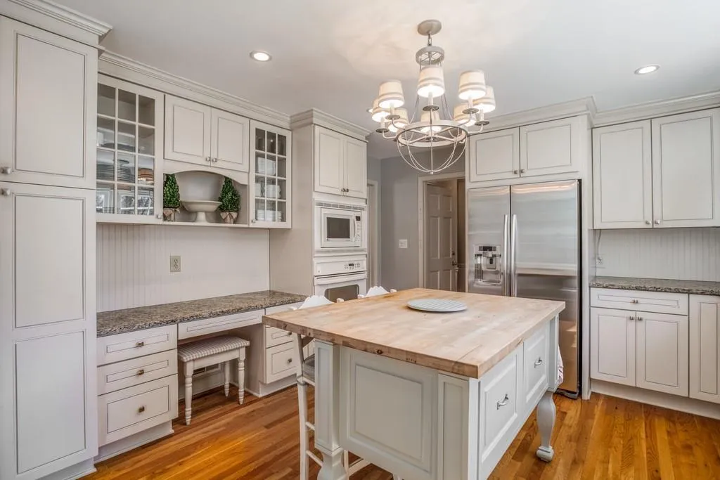 3285 Spalding Drive, Atlanta, Georgia 30350, 5 Bedrooms Bedrooms, ,3 BathroomsBathrooms,Residential,Sold,3285 Spalding Drive,6515986