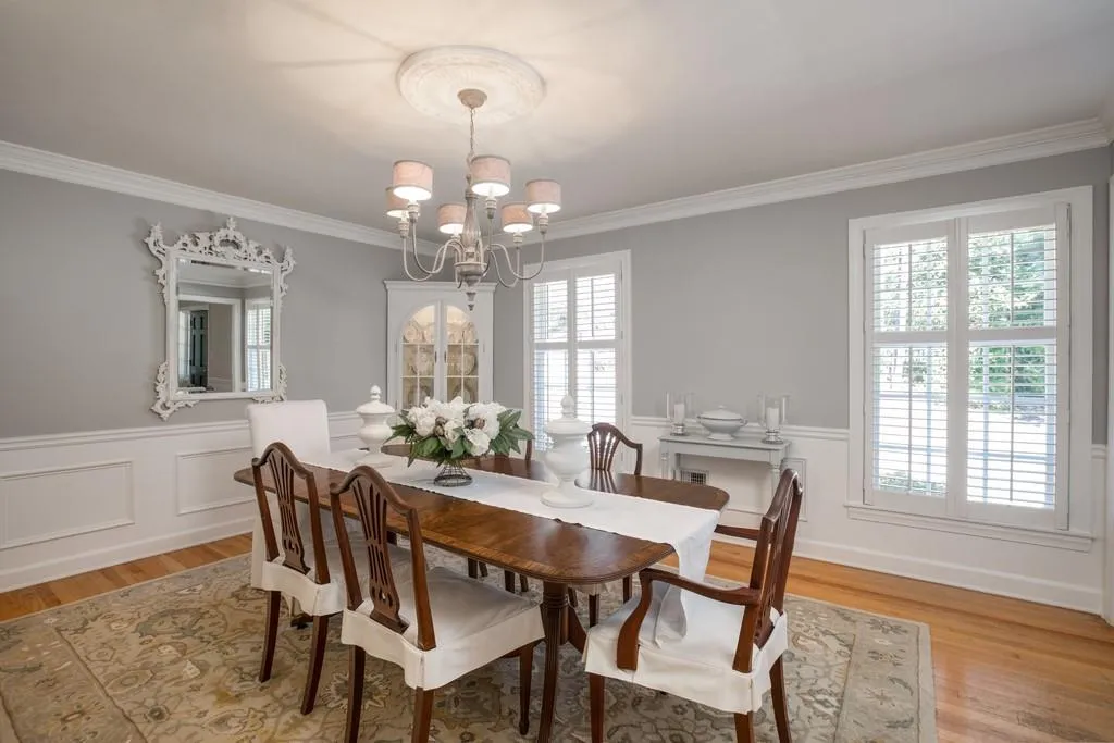 3285 Spalding Drive, Atlanta, Georgia 30350, 5 Bedrooms Bedrooms, ,3 BathroomsBathrooms,Residential,Sold,3285 Spalding Drive,6515986