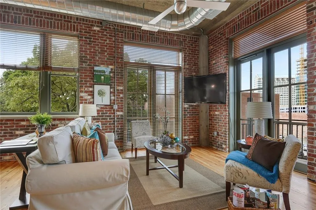 3180 Mathieson Drive Ne Unit 701, Atlanta, Georgia 30305, 2 Bedrooms Bedrooms, ,2 BathroomsBathrooms,Residential,Sold,3180 Mathieson Drive Ne Unit 701,5858101