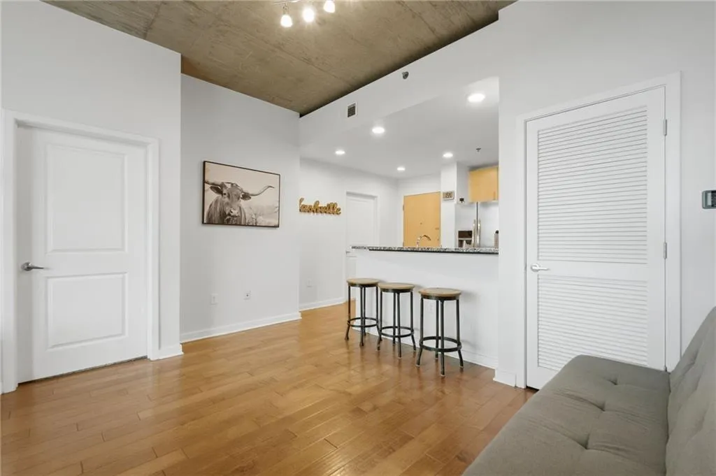 250 Pharr Road Ne Unit 1209, Atlanta, Georgia 30305, 2 Bedrooms Bedrooms, 0 ,2 BathroomsBathrooms,Residential,For Sale,250 Pharr Road Ne Unit 1209,7845907
