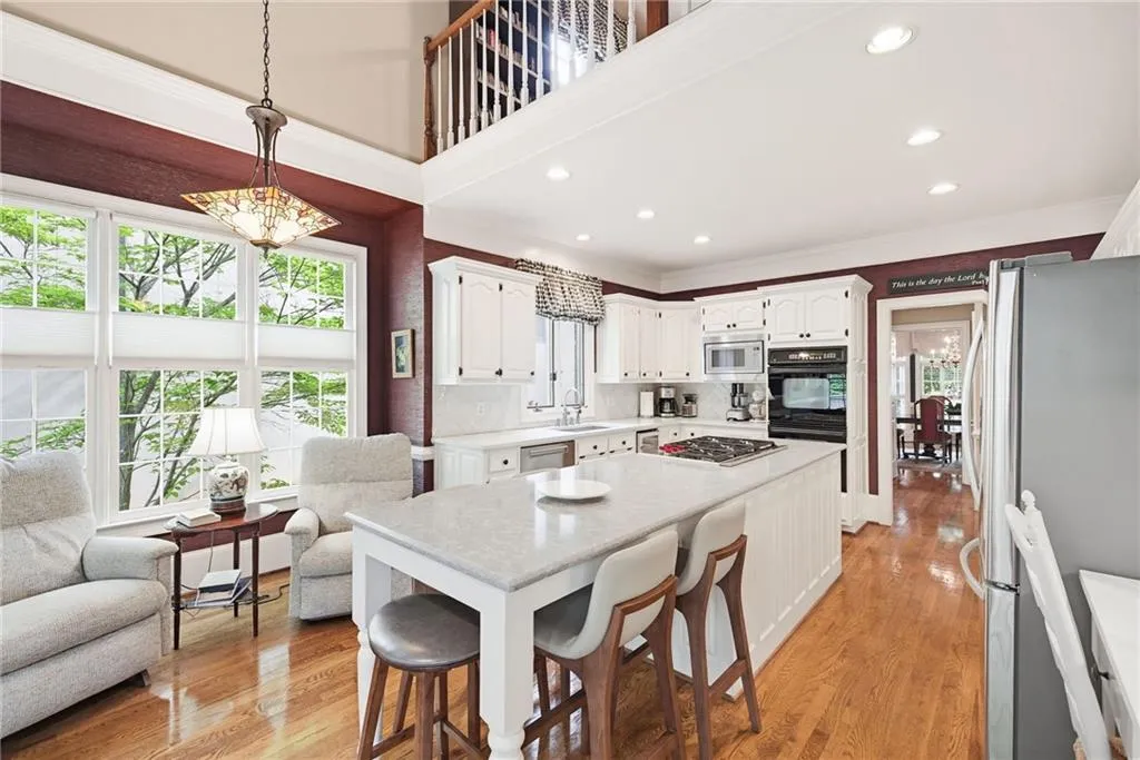 5100 Falcon Chase Lane, Atlanta, Georgia 30342, 4 Bedrooms Bedrooms, ,4 BathroomsBathrooms,Residential,For Sale,5100 Falcon Chase Lane,7752820