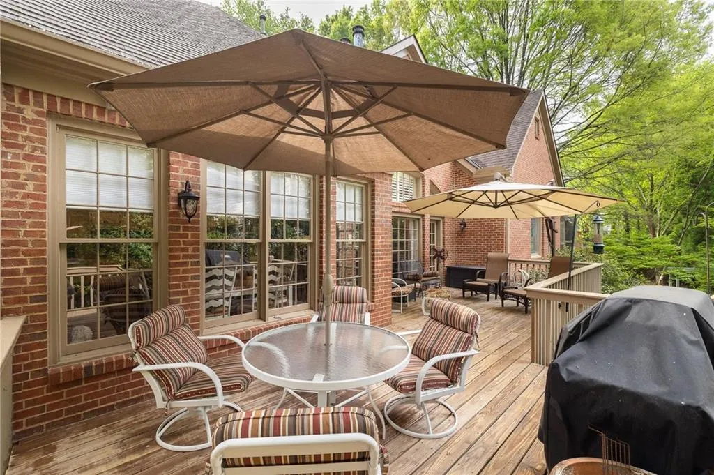 5100 Falcon Chase Lane, Atlanta, Georgia 30342, 4 Bedrooms Bedrooms, ,4 BathroomsBathrooms,Residential,For Sale,5100 Falcon Chase Lane,7752820