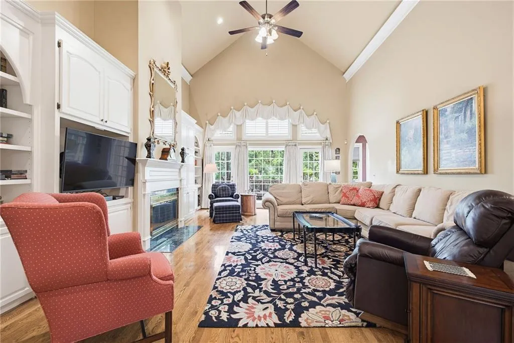 5100 Falcon Chase Lane, Atlanta, Georgia 30342, 4 Bedrooms Bedrooms, ,4 BathroomsBathrooms,Residential,For Sale,5100 Falcon Chase Lane,7752820