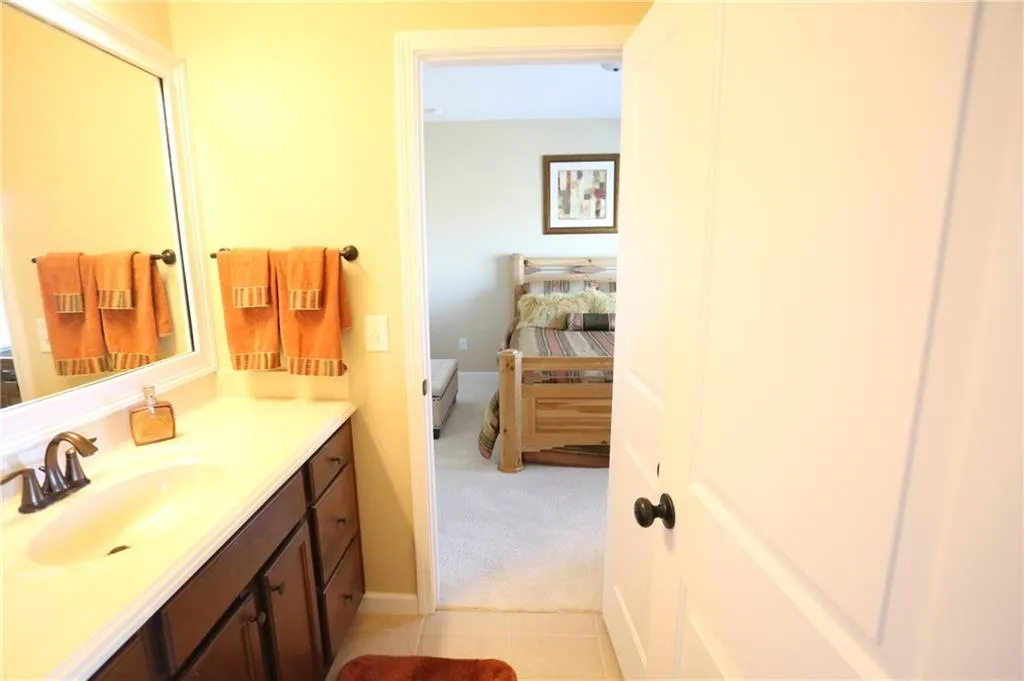 914 Acadiana Drive, Atlanta, Georgia 30328, 3 Bedrooms Bedrooms, ,2 BathroomsBathrooms,Residential,Sold,914 Acadiana Drive,6876792