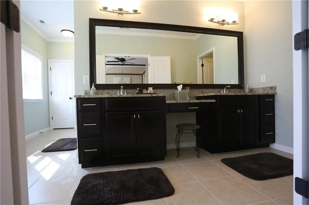 914 Acadiana Drive, Atlanta, Georgia 30328, 3 Bedrooms Bedrooms, ,2 BathroomsBathrooms,Residential,Sold,914 Acadiana Drive,6876792