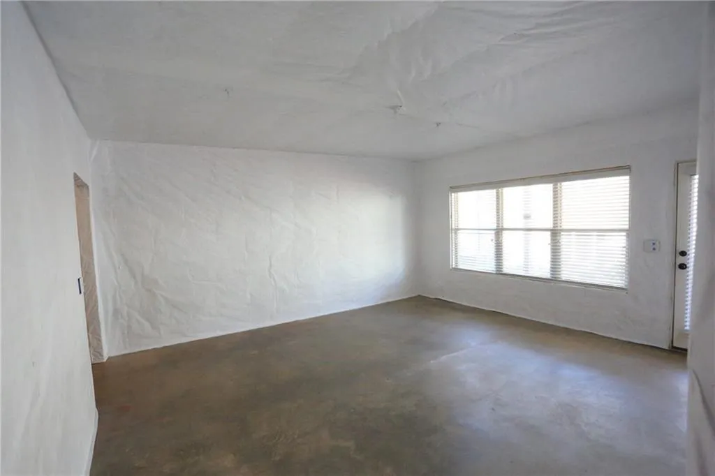 914 Acadiana Drive, Atlanta, Georgia 30328, 3 Bedrooms Bedrooms, ,2 BathroomsBathrooms,Residential,Sold,914 Acadiana Drive,6876792