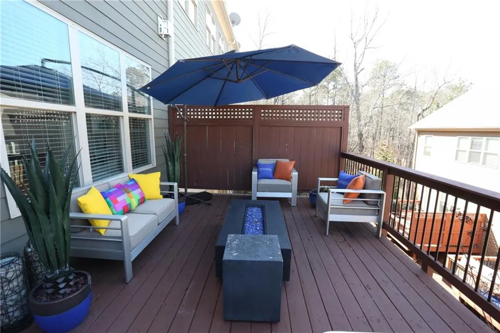 914 Acadiana Drive, Atlanta, Georgia 30328, 3 Bedrooms Bedrooms, ,2 BathroomsBathrooms,Residential,Sold,914 Acadiana Drive,6876792