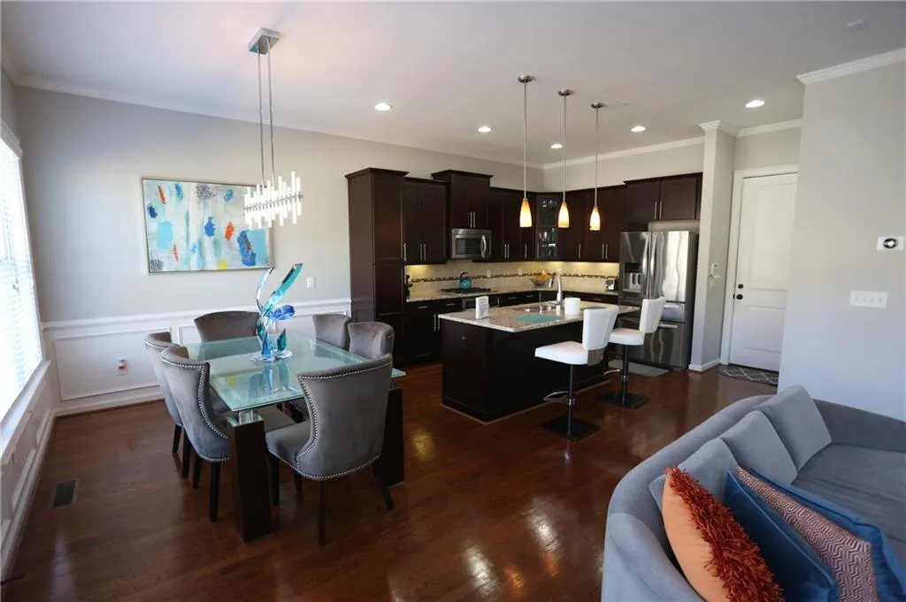 914 Acadiana Drive, Atlanta, Georgia 30328, 3 Bedrooms Bedrooms, ,2 BathroomsBathrooms,Residential,Sold,914 Acadiana Drive,6876792