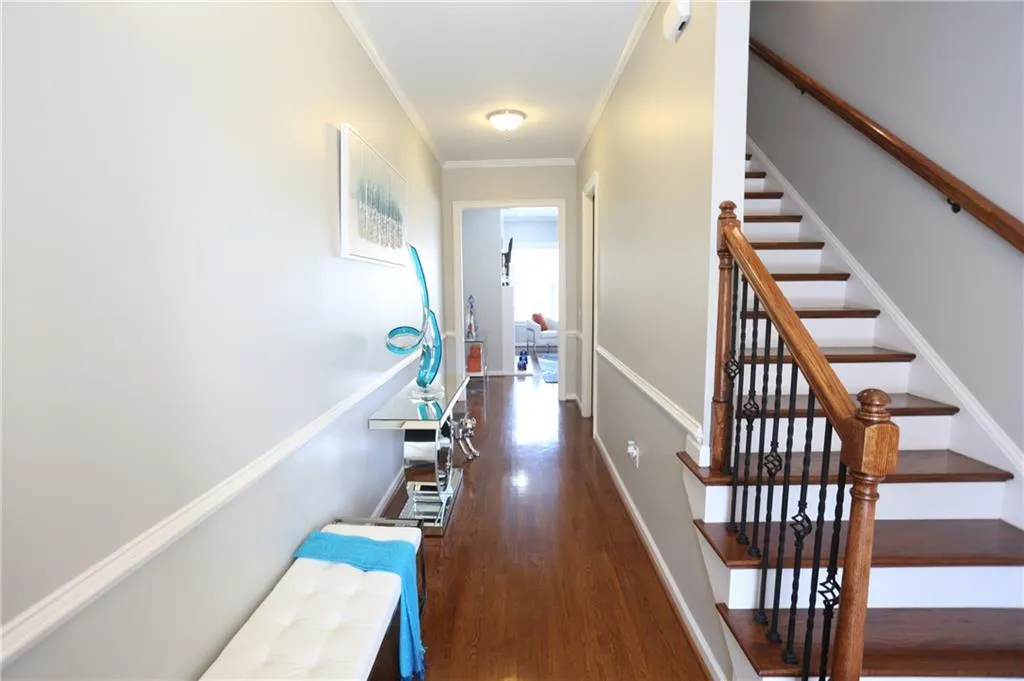 914 Acadiana Drive, Atlanta, Georgia 30328, 3 Bedrooms Bedrooms, ,2 BathroomsBathrooms,Residential,Sold,914 Acadiana Drive,6876792