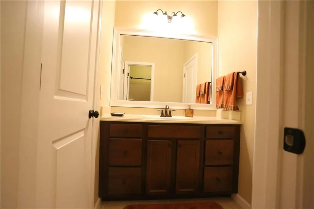 914 Acadiana Drive, Atlanta, Georgia 30328, 3 Bedrooms Bedrooms, ,2 BathroomsBathrooms,Residential,Sold,914 Acadiana Drive,6876792