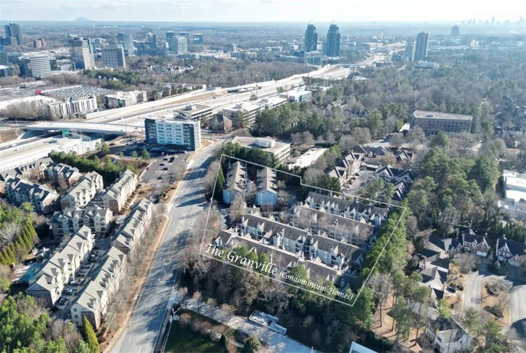 313 Granville Court, Sandy Springs, Georgia 30328, 2 Bedrooms Bedrooms, ,2 BathroomsBathrooms,Residential,Sold,313 Granville Court,7157545