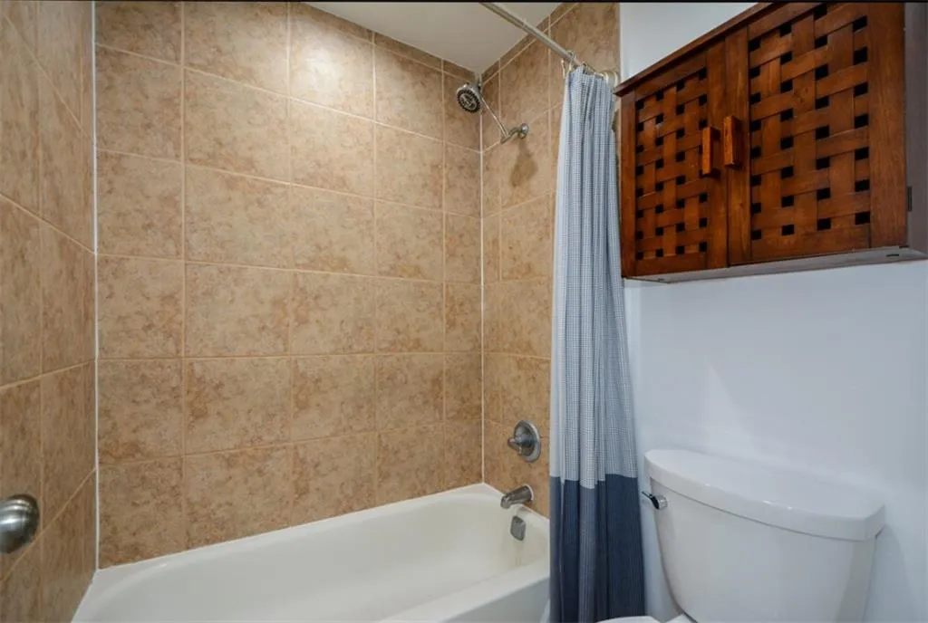 313 Granville Court, Sandy Springs, Georgia 30328, 2 Bedrooms Bedrooms, ,2 BathroomsBathrooms,Residential,Sold,313 Granville Court,7157545
