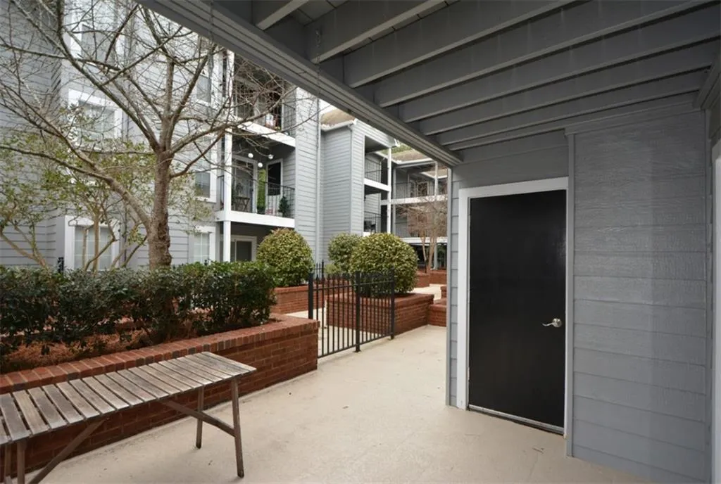 313 Granville Court, Sandy Springs, Georgia 30328, 2 Bedrooms Bedrooms, ,2 BathroomsBathrooms,Residential,Sold,313 Granville Court,7157545
