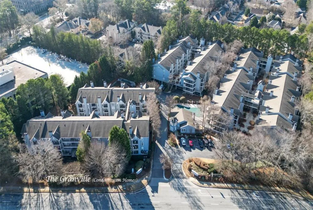 313 Granville Court, Sandy Springs, Georgia 30328, 2 Bedrooms Bedrooms, ,2 BathroomsBathrooms,Residential,Sold,313 Granville Court,7157545