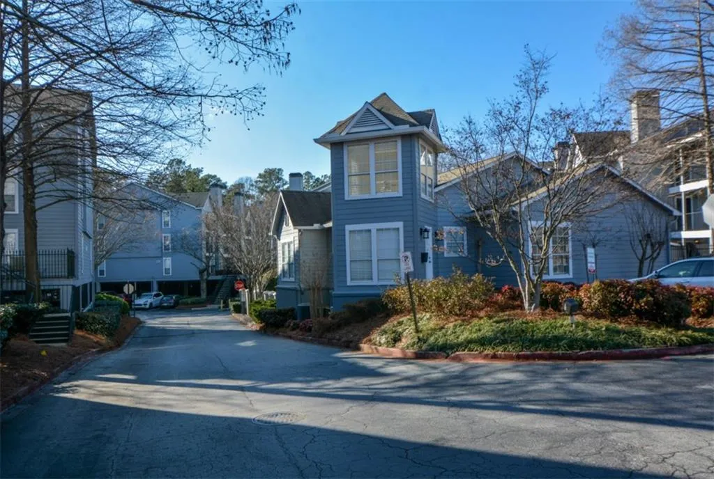 313 Granville Court, Sandy Springs, Georgia 30328, 2 Bedrooms Bedrooms, ,2 BathroomsBathrooms,Residential,Sold,313 Granville Court,7157545