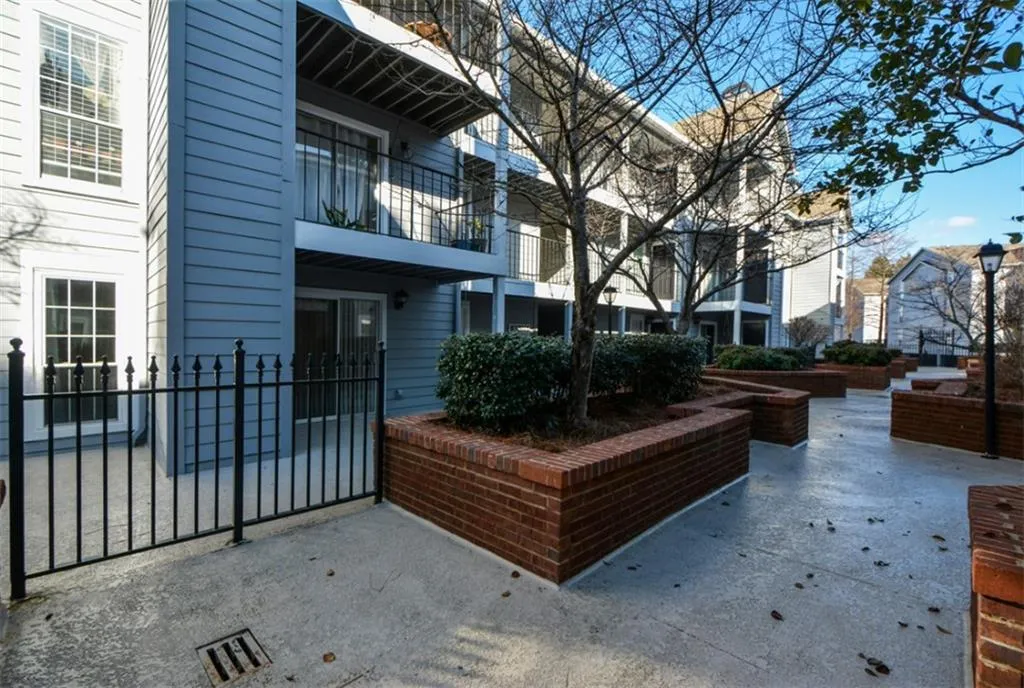 313 Granville Court, Sandy Springs, Georgia 30328, 2 Bedrooms Bedrooms, ,2 BathroomsBathrooms,Residential,Sold,313 Granville Court,7157545