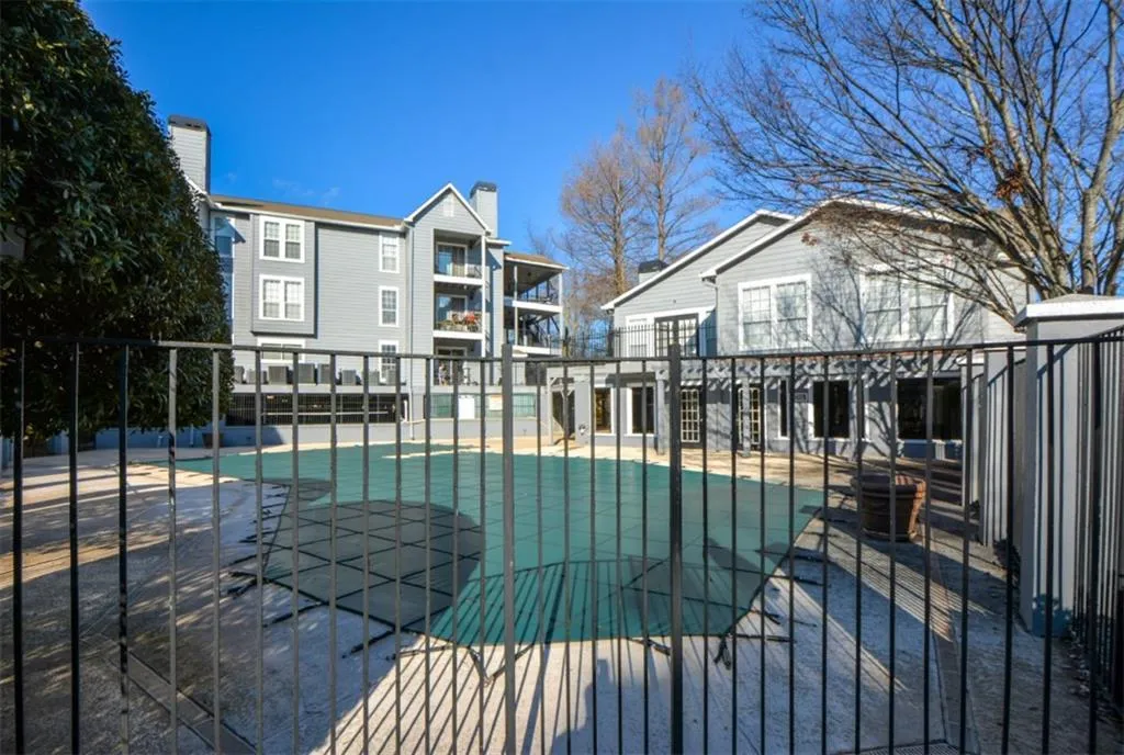 313 Granville Court, Sandy Springs, Georgia 30328, 2 Bedrooms Bedrooms, ,2 BathroomsBathrooms,Residential,Sold,313 Granville Court,7157545