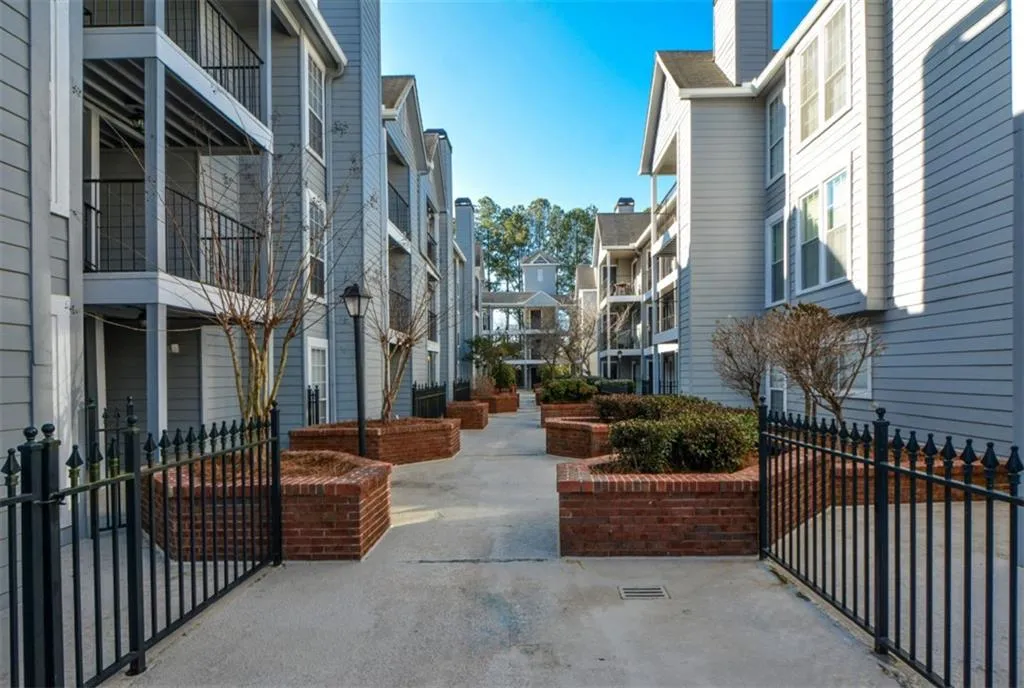313 Granville Court, Sandy Springs, Georgia 30328, 2 Bedrooms Bedrooms, ,2 BathroomsBathrooms,Residential,Sold,313 Granville Court,7157545
